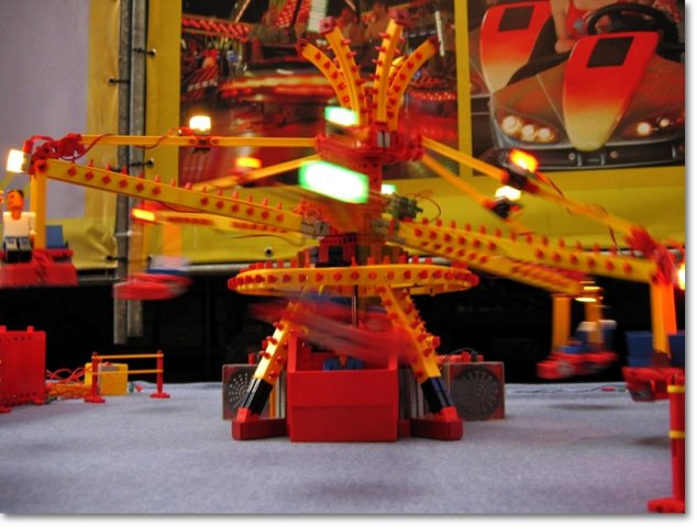 Kermis-Open-dag-15-Mijdrecht-2008 - Jan-Willem Dekker - kermismodel De Spin